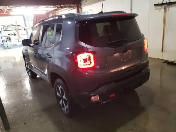 ZACNJBC14KPK06418 2019 JEEP RENEGADE - Image 2