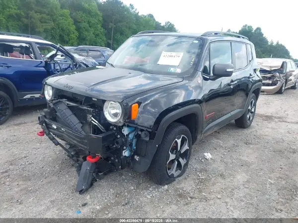 ZACNJBC14KPK13840 2019 JEEP RENEGADE - Image 2