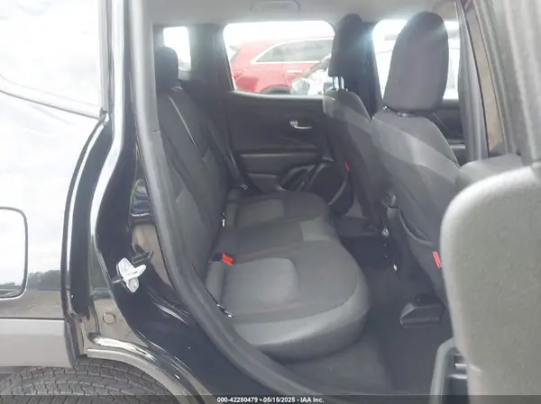 ZACNJBC14KPK13840 2019 JEEP RENEGADE - Image 8