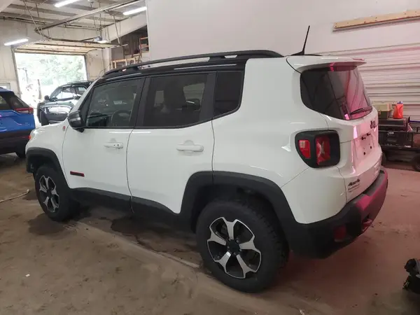 ZACNJBC14KPK30704 2019 JEEP RENEGADE - Image 2