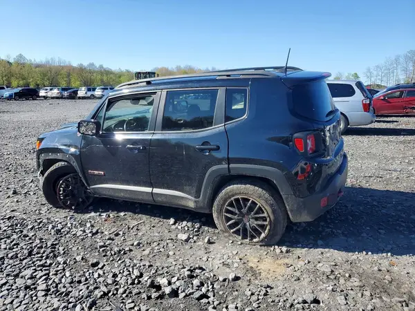 ZACNJBC14KPK35739 2019 JEEP RENEGADE - Image 2