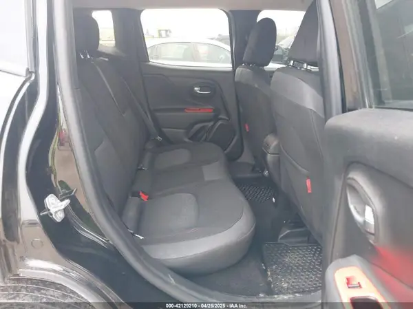 ZACNJBC14KPK76923 2019 JEEP RENEGADE - Image 8