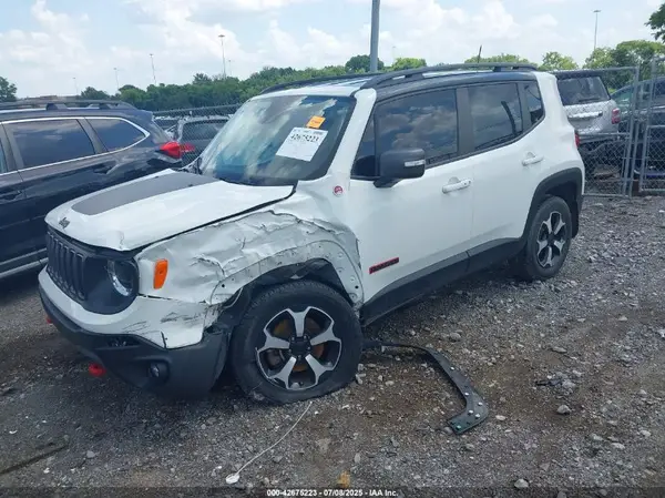 ZACNJBC15KPK04595 2019 JEEP RENEGADE - Image 2