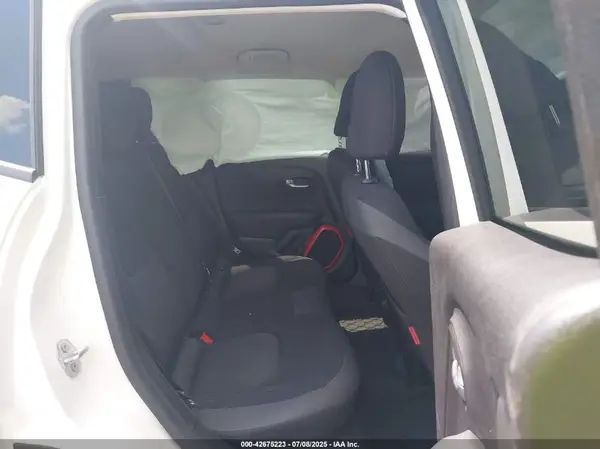 ZACNJBC15KPK04595 2019 JEEP RENEGADE - Image 8