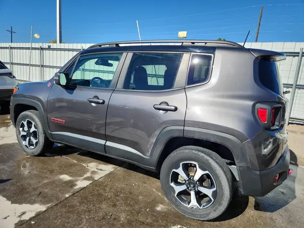 ZACNJBC15LPL70973 2020 JEEP RENEGADE - Image 2