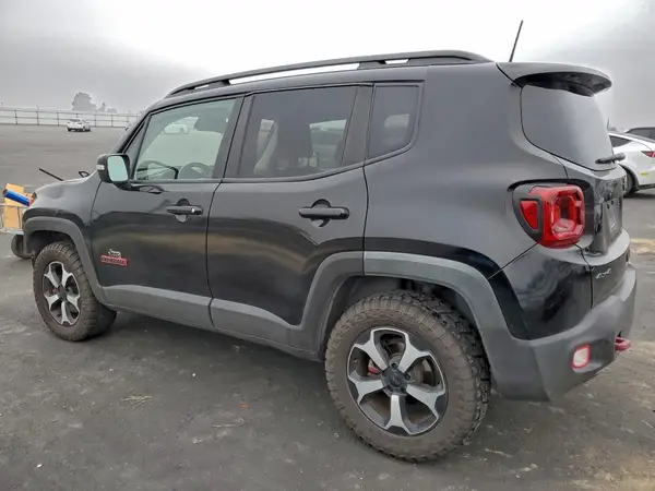 ZACNJBC16KPJ90545 2019 JEEP RENEGADE - Image 2