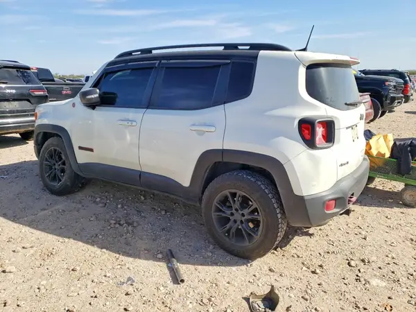 ZACNJBC16KPK12494 2019 JEEP RENEGADE - Image 2
