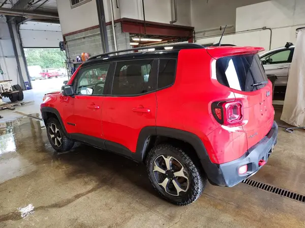ZACNJBC16KPK22202 2019 JEEP RENEGADE - Image 2