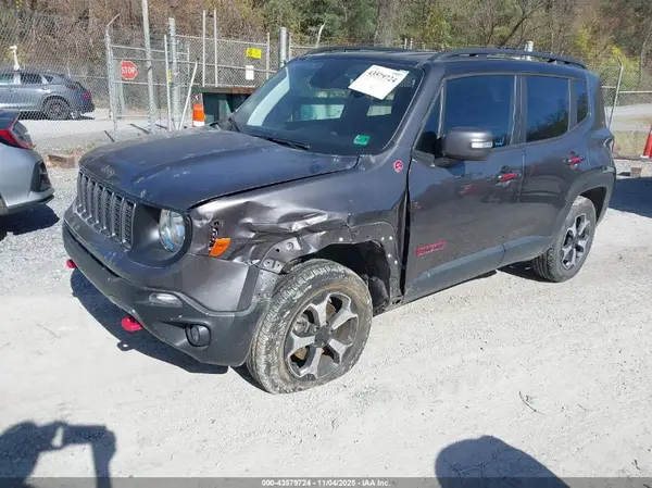 ZACNJBC16KPK43700 2019 JEEP RENEGADE - Image 2