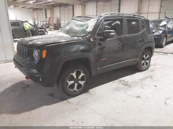 ZACNJBC16LPL65278 2020 JEEP RENEGADE - Image 2