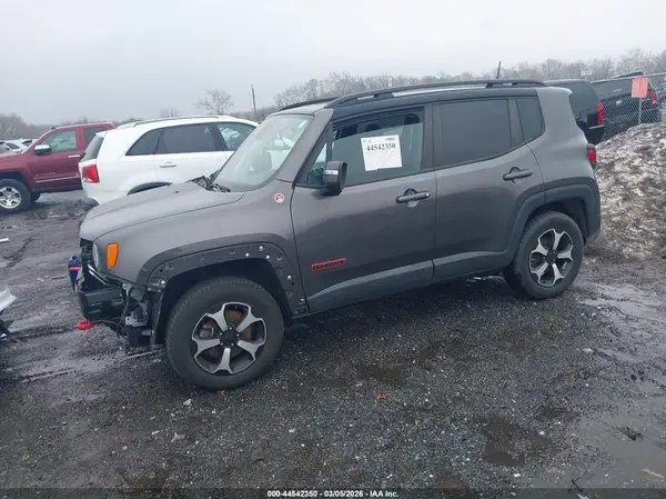 ZACNJBC17KPJ93325 2019 JEEP RENEGADE - Image 2