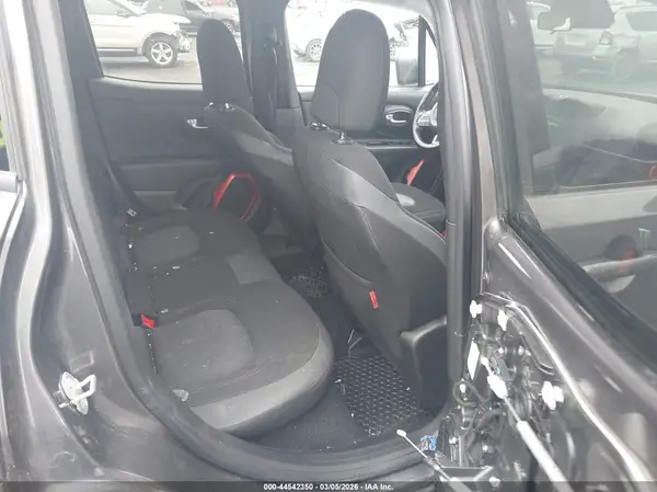 ZACNJBC17KPJ93325 2019 JEEP RENEGADE - Image 8