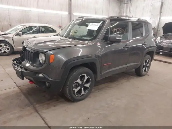 ZACNJBC17KPK22354 2019 JEEP RENEGADE - Image 2