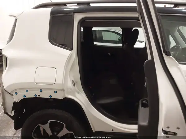 ZACNJBC18LPL42911 2020 JEEP RENEGADE - Image 8