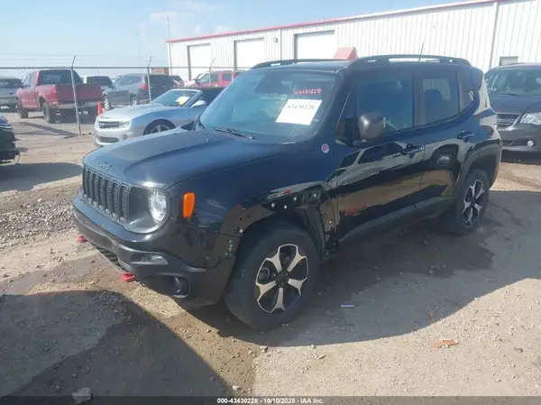 ZACNJBC19KPK05202 2019 JEEP RENEGADE - Image 2