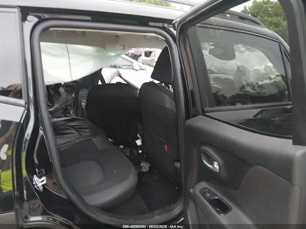 ZACNJBC19KPK69997 2019 JEEP RENEGADE - Image 8