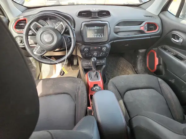 ZACNJBC1XKPJ85607 2019 JEEP RENEGADE - Image 8