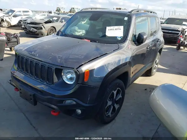 ZACNJBC1XKPK01711 2019 JEEP RENEGADE - Image 2