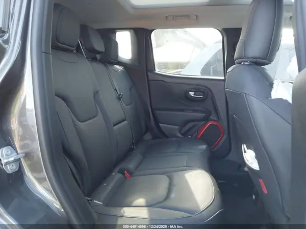 ZACNJBC1XKPK01711 2019 JEEP RENEGADE - Image 8