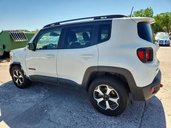ZACNJBC1XKPK02843 2019 JEEP RENEGADE - Image 2