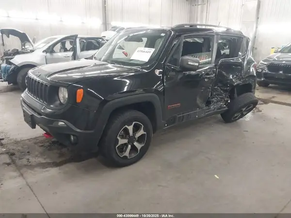 ZACNJBC1XKPK72018 2019 JEEP RENEGADE - Image 2