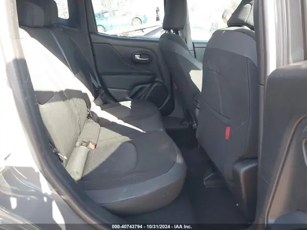 ZACNJBC1XLPL70662 2020 JEEP RENEGADE - Image 8