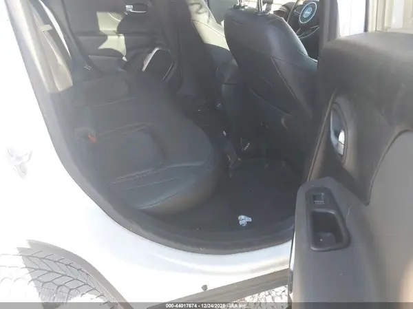 ZACNJBD12KPJ90573 2019 JEEP RENEGADE - Image 8