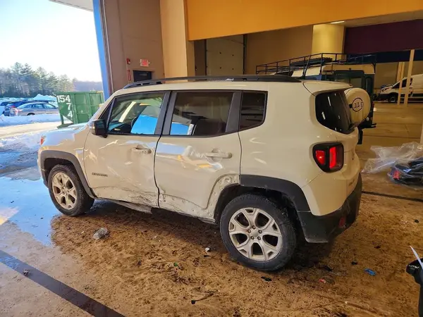 ZACNJBD12KPK02348 2019 JEEP RENEGADE - Image 2