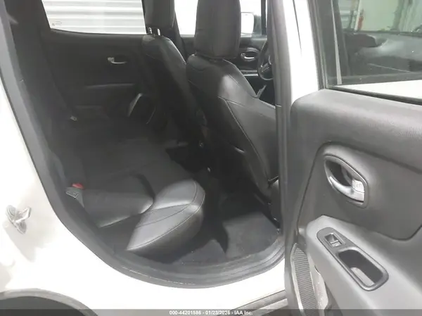 ZACNJBD14KPJ98805 2019 JEEP RENEGADE - Image 8