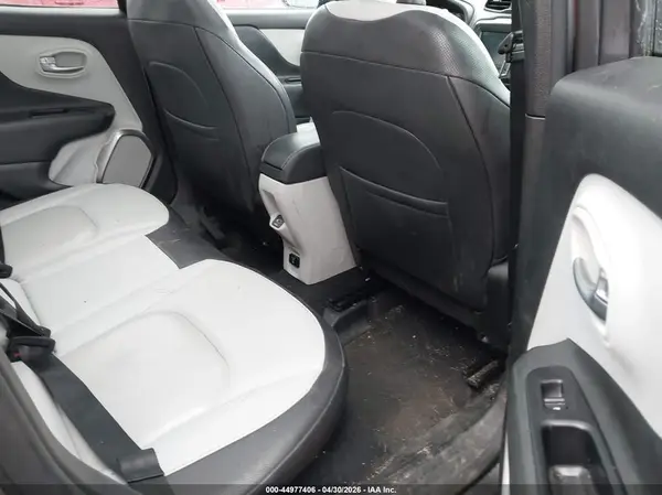 ZACNJBD18KPJ93977 2019 JEEP RENEGADE - Image 8