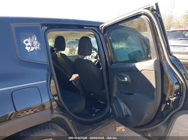 ZACNJCAB0MPM31715 2021 JEEP RENEGADE - Image 8