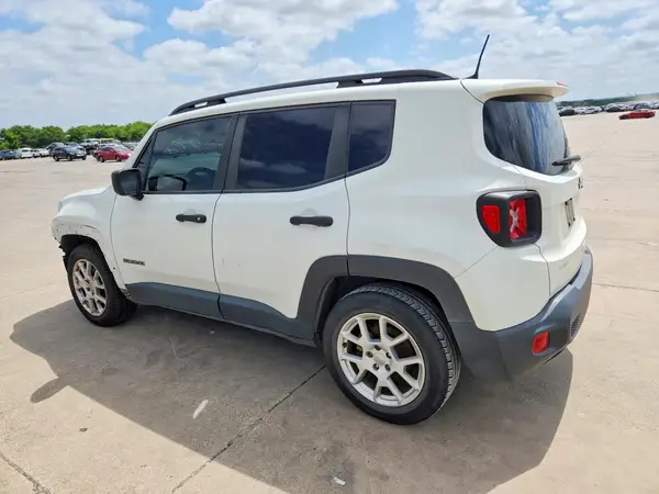 ZACNJCAB4MPM29756 2021 JEEP RENEGADE - Image 2