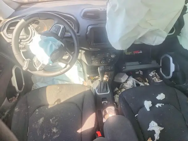 ZACNJCAB7MPM17374 2021 JEEP RENEGADE - Image 8