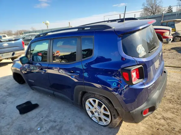 ZACNJCBB0MPM32782 2021 JEEP RENEGADE - Image 2