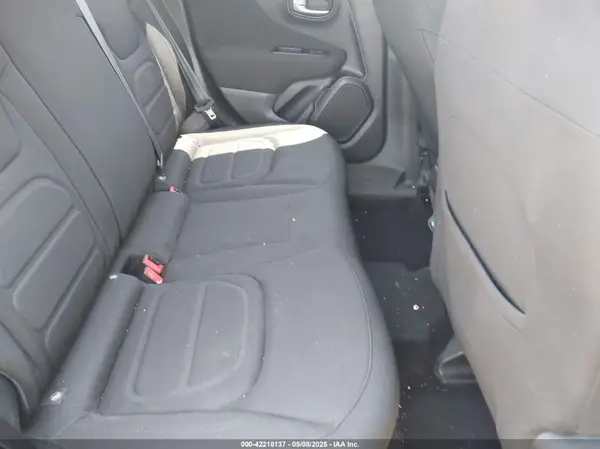 ZACNJCBB0MPN29108 2021 JEEP RENEGADE - Image 8