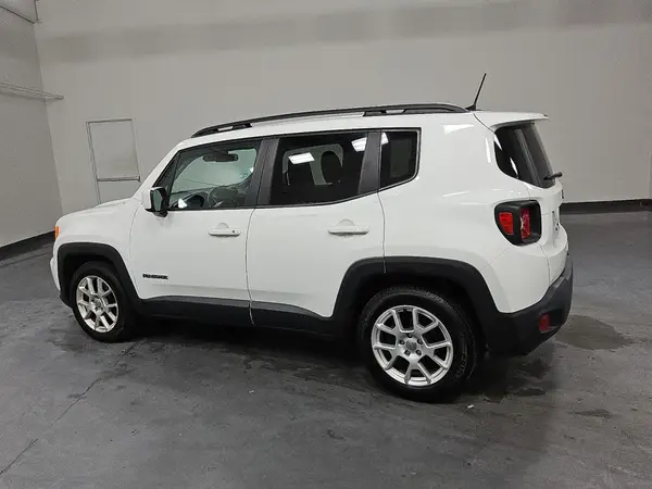 ZACNJCBB1MPM43726 2021 JEEP RENEGADE - Image 2