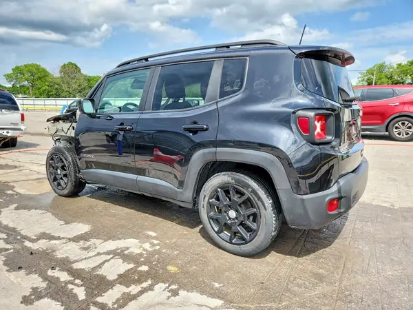 ZACNJCBB4MPN26826 2021 JEEP RENEGADE - Image 2