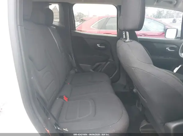 ZACNJCBB5MPN25006 2021 JEEP RENEGADE - Image 8