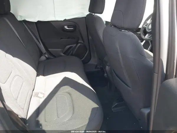 ZACNJCBB7MPN16582 2021 JEEP RENEGADE - Image 8