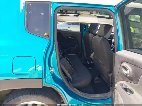 ZACNJCBB8MPM51418 2021 JEEP RENEGADE - Image 8