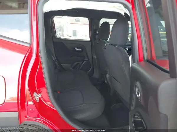 ZACNJCBBXMPM51713 2021 JEEP RENEGADE - Image 8