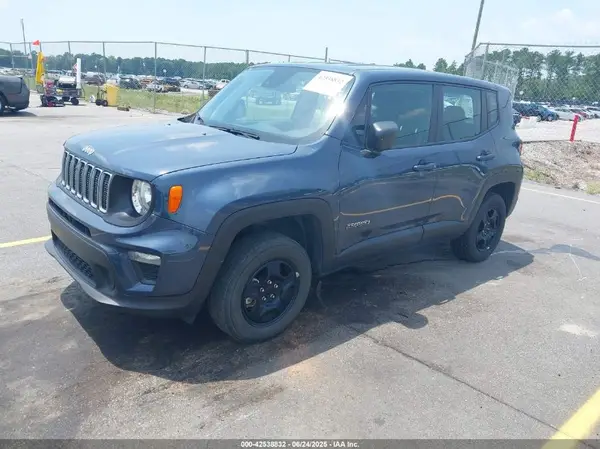 ZACNJDA10NPN58320 2022 JEEP RENEGADE - Image 2