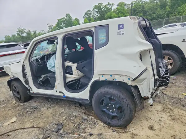 ZACNJDA12NPN60683 2022 JEEP RENEGADE - Image 2