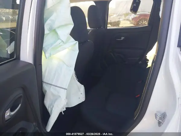 ZACNJDA13NPN46548 2022 JEEP RENEGADE - Image 8