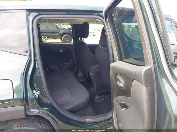 ZACNJDAB0MPM51341 2021 JEEP RENEGADE - Image 8