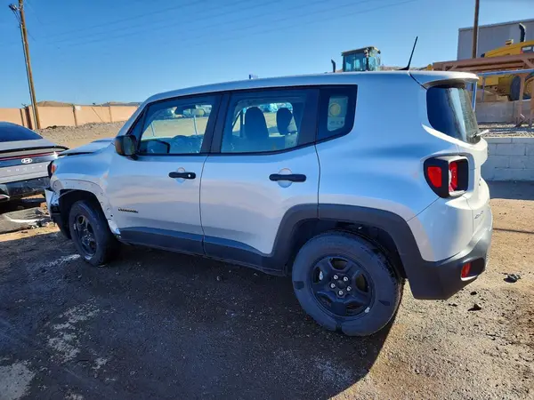 ZACNJDAB1MPN15189 2021 JEEP RENEGADE - Image 2