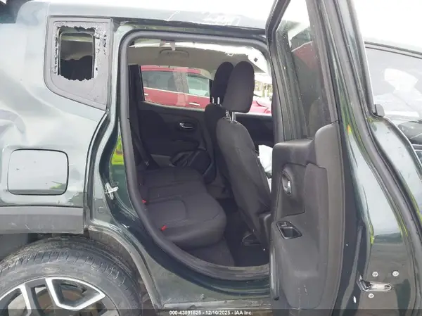ZACNJDAB2MPM14503 2021 JEEP RENEGADE - Image 8
