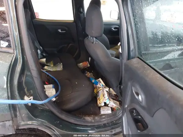 ZACNJDAB2MPM96538 2021 JEEP RENEGADE - Image 8