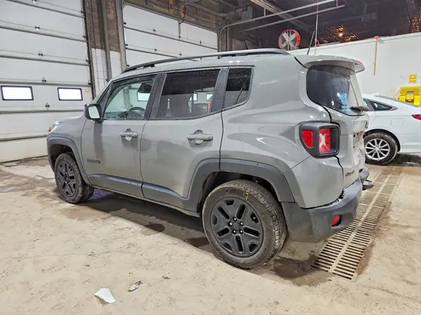 ZACNJDAB3MPM22318 2021 JEEP RENEGADE - Image 2
