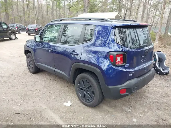 ZACNJDAB3MPM38275 2021 JEEP RENEGADE - Image 2